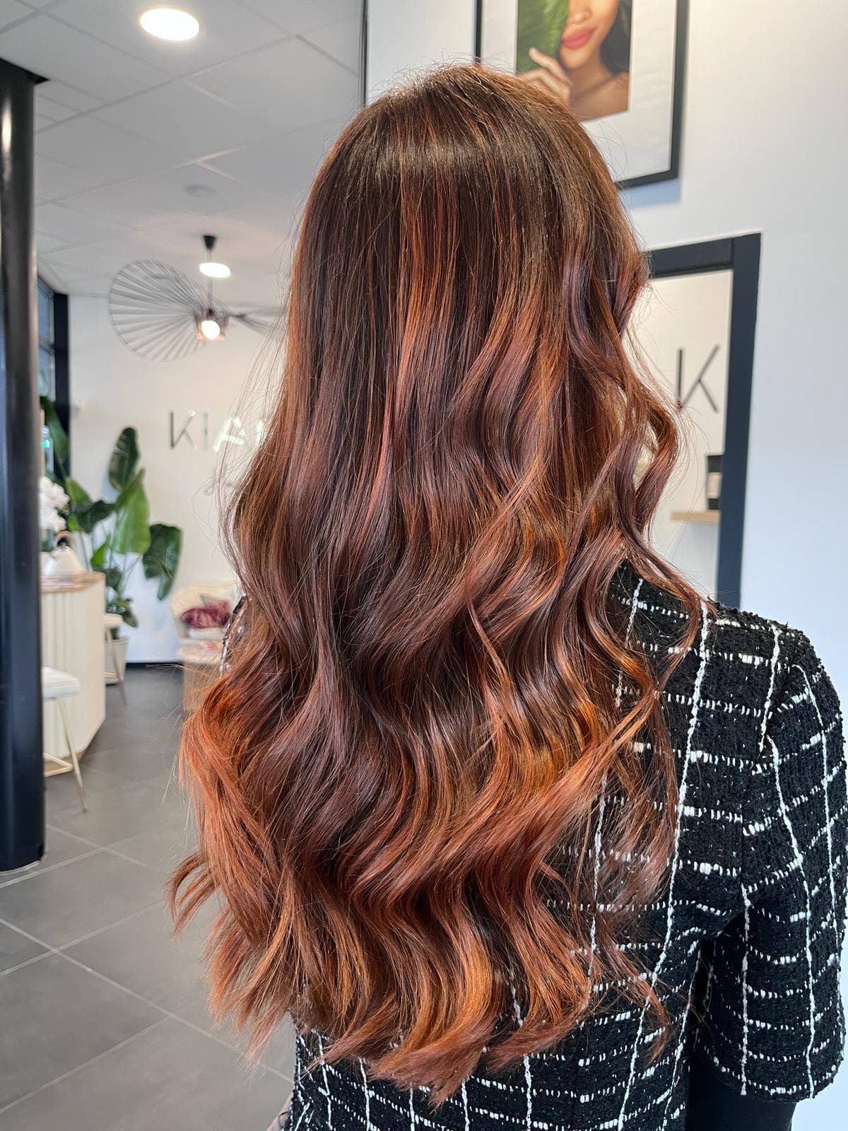 Balayage signature Kiara sur cheveux rousse, avant et après, Après